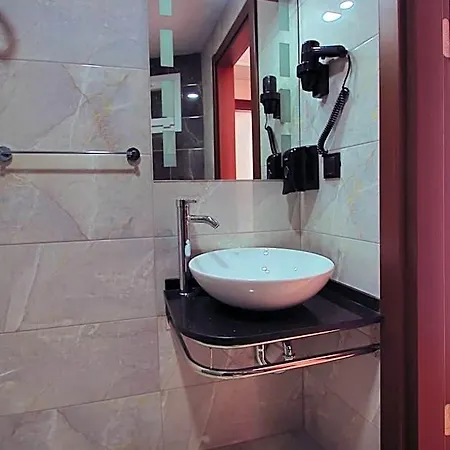 Paris Prestige Hotel Gaziemir
