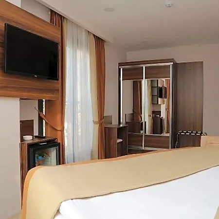 Hotel Paris Prestige 3*